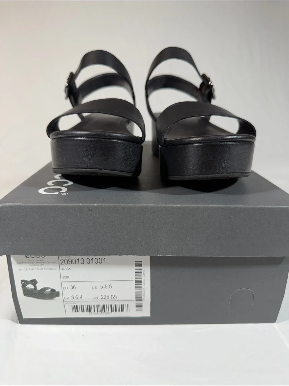 ECCO Elevate Plateau Sandal Size 5-5.5 Black